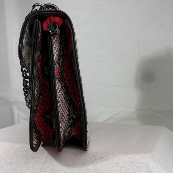 Affordable Fashion Finds Red and Gray Snake Print Shoulder Bag - Picture 4 of 7